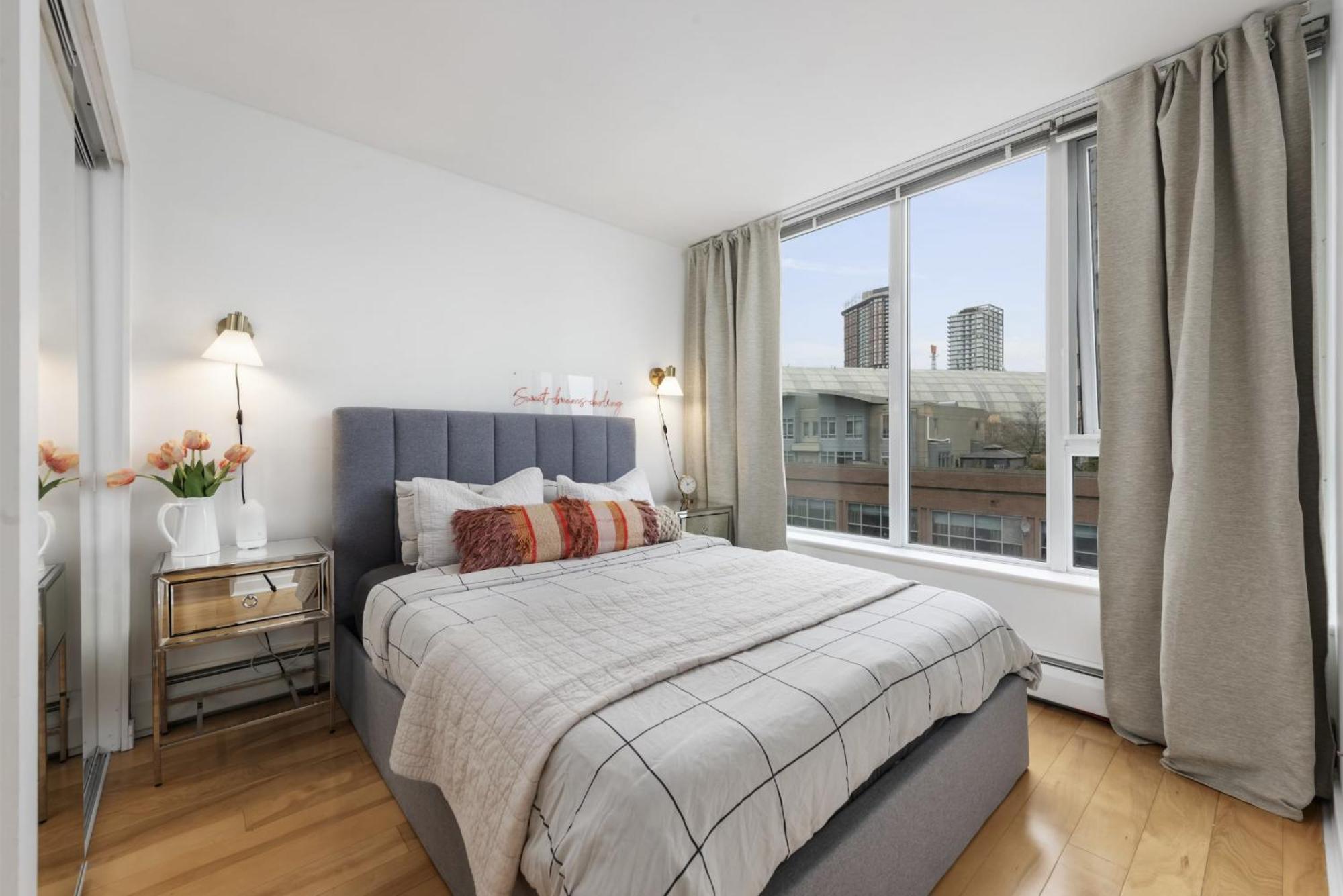 Lovely One-Bedroom Apartment With Pool, Hot Tub, And Gym In The Heart Of Downtown, Skytrain 3Min Away Ванкувер Екстер'єр фото