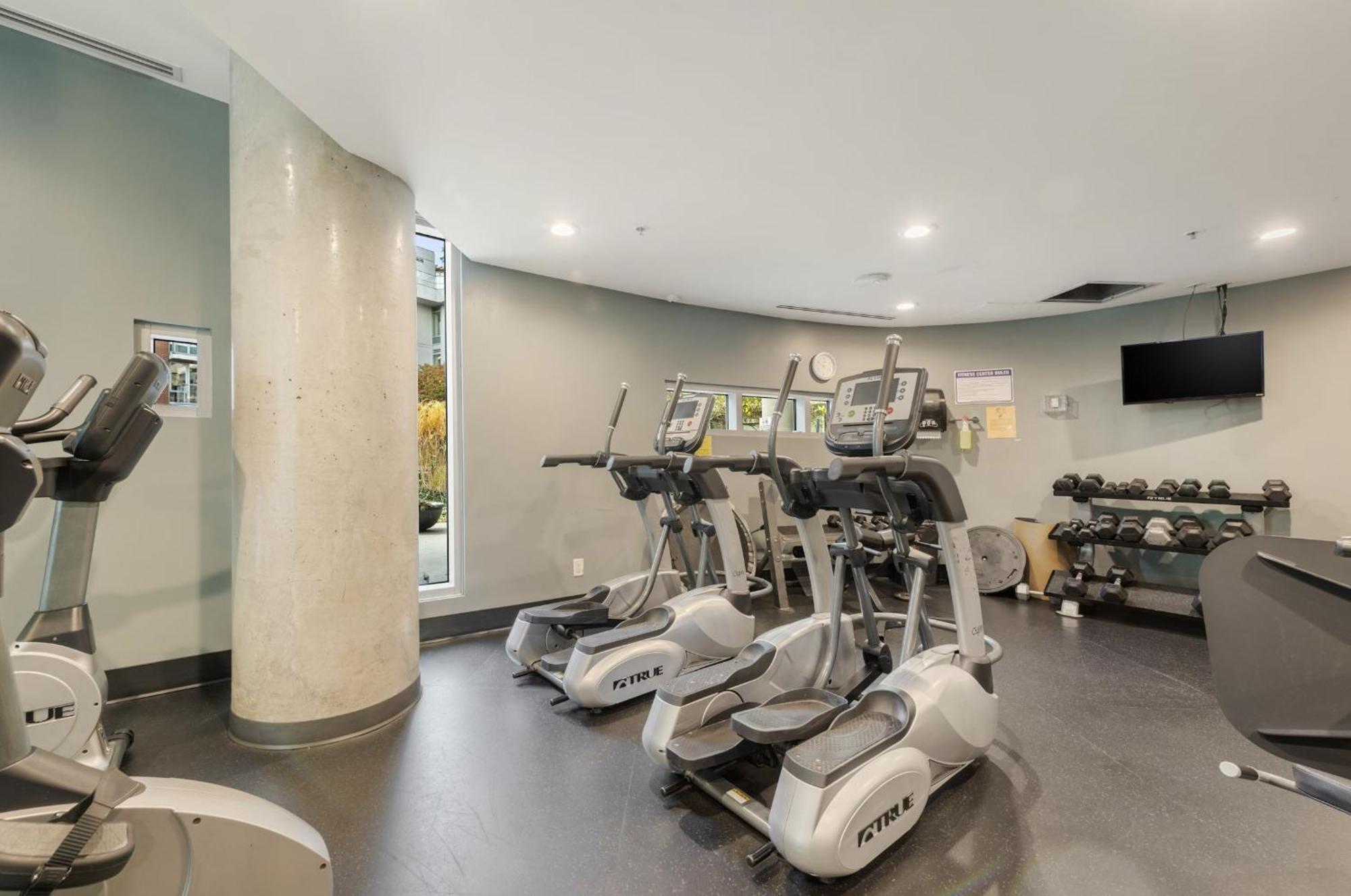 Lovely One-Bedroom Apartment With Pool, Hot Tub, And Gym In The Heart Of Downtown, Skytrain 3Min Away Ванкувер Екстер'єр фото